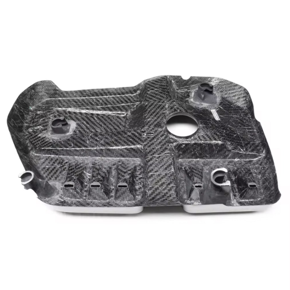 I6- Forged Carbon Motorabdeckung G8X