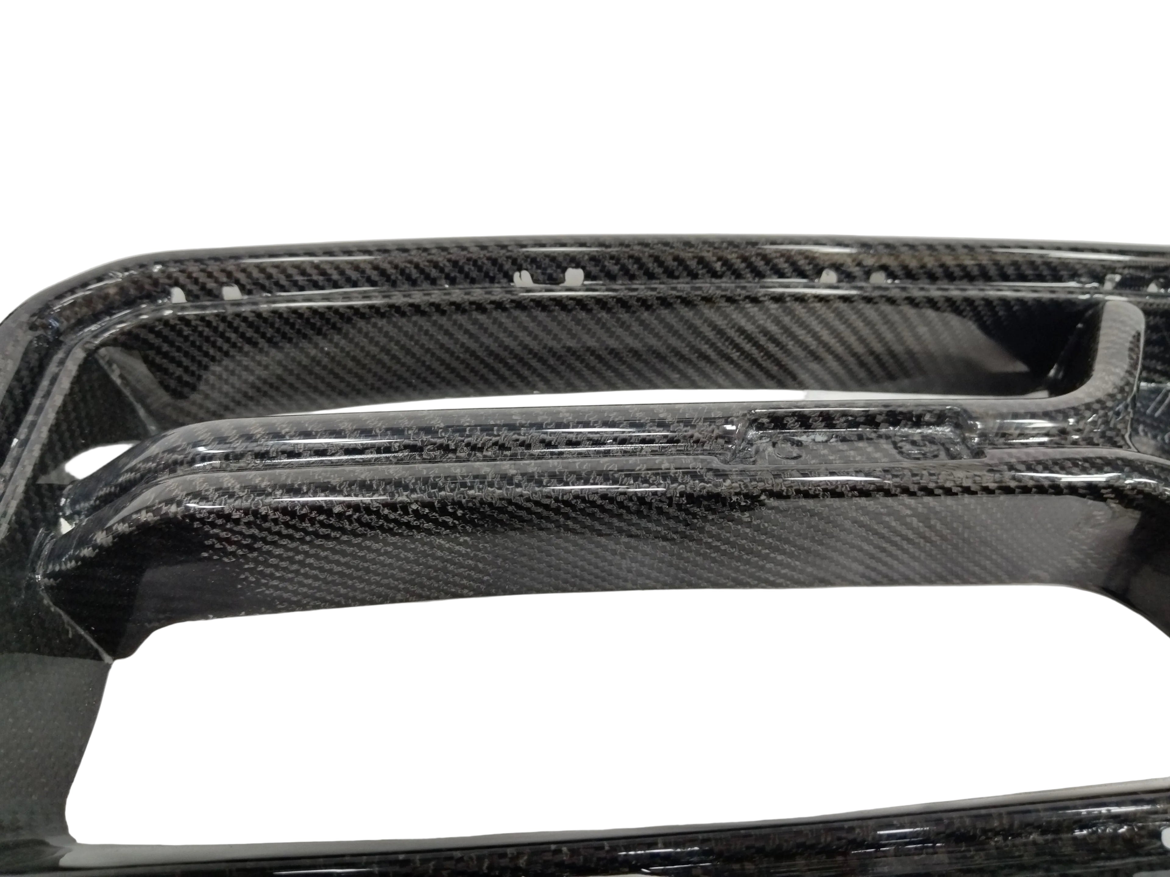 I6 - Carbon Niere/Grill G87