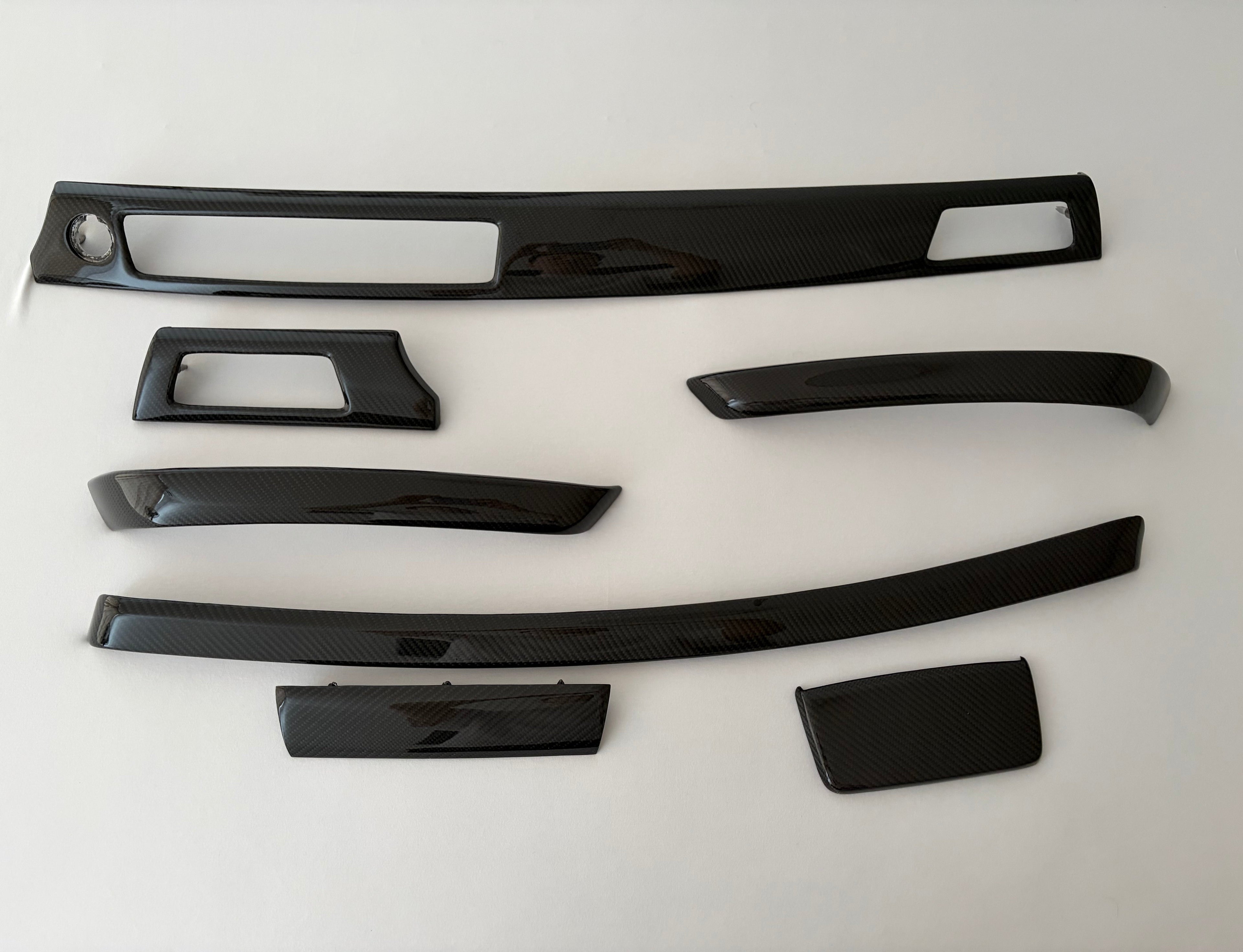 I6- Carbon Interior Leisten BMW E9X LHD