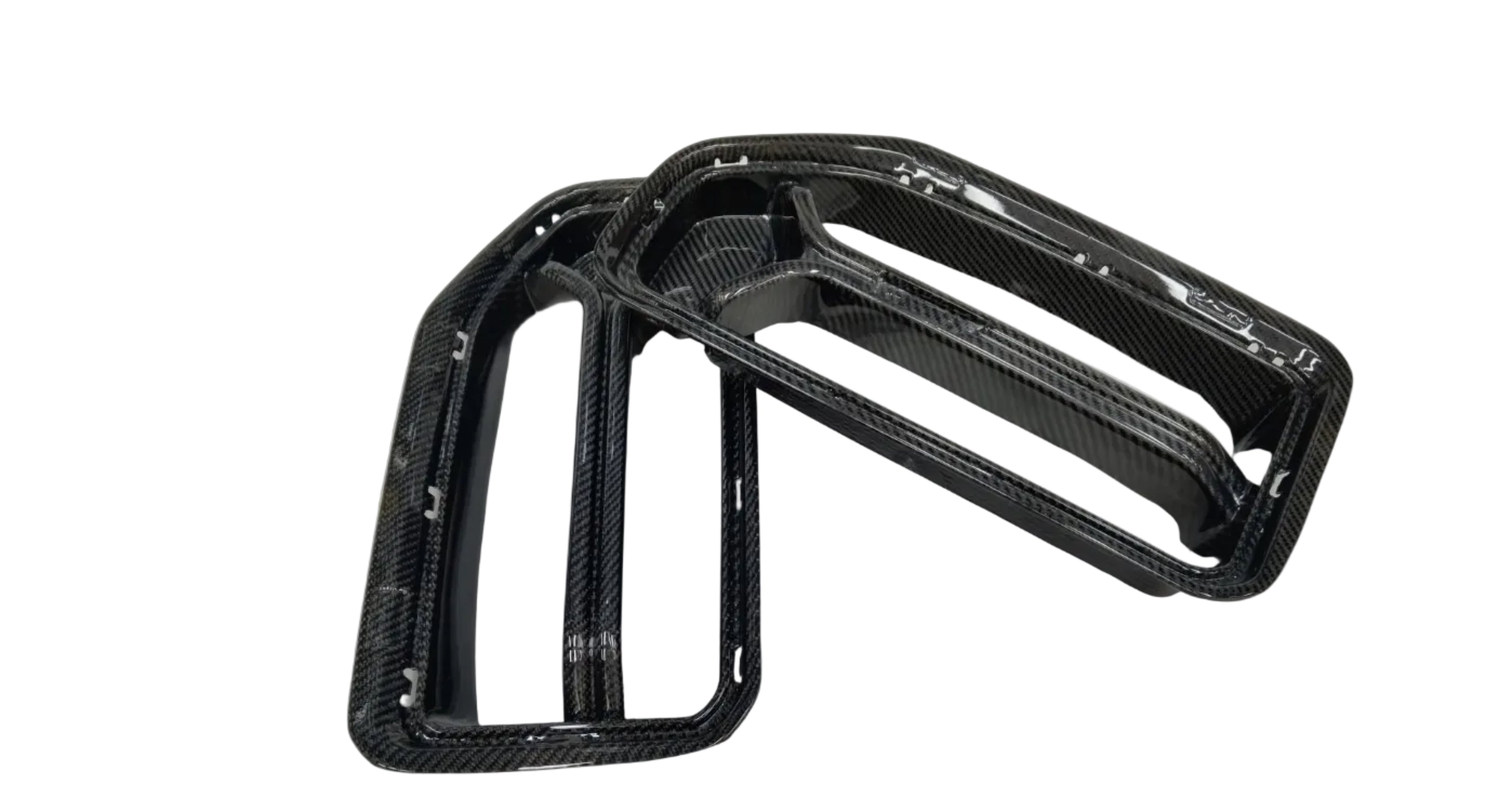 I6 - Carbon Niere/Grill G87