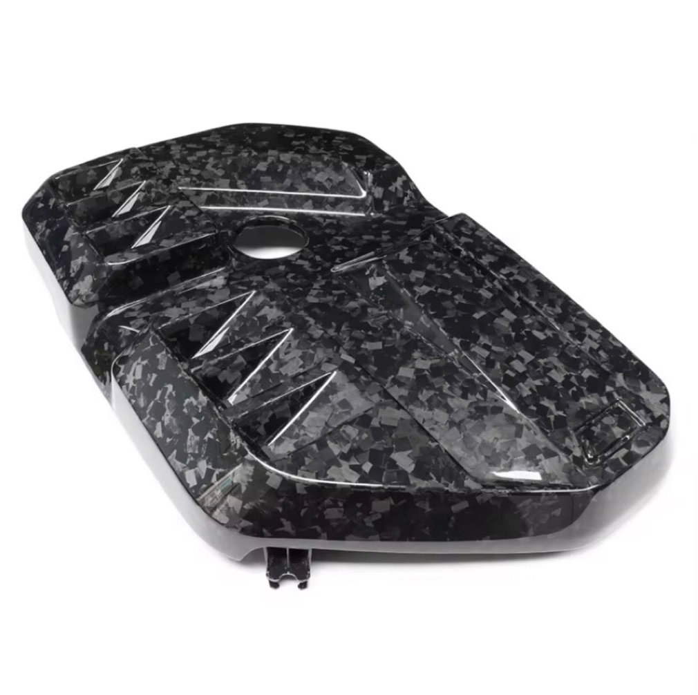 I6- Forged Carbon Motorabdeckung G8X