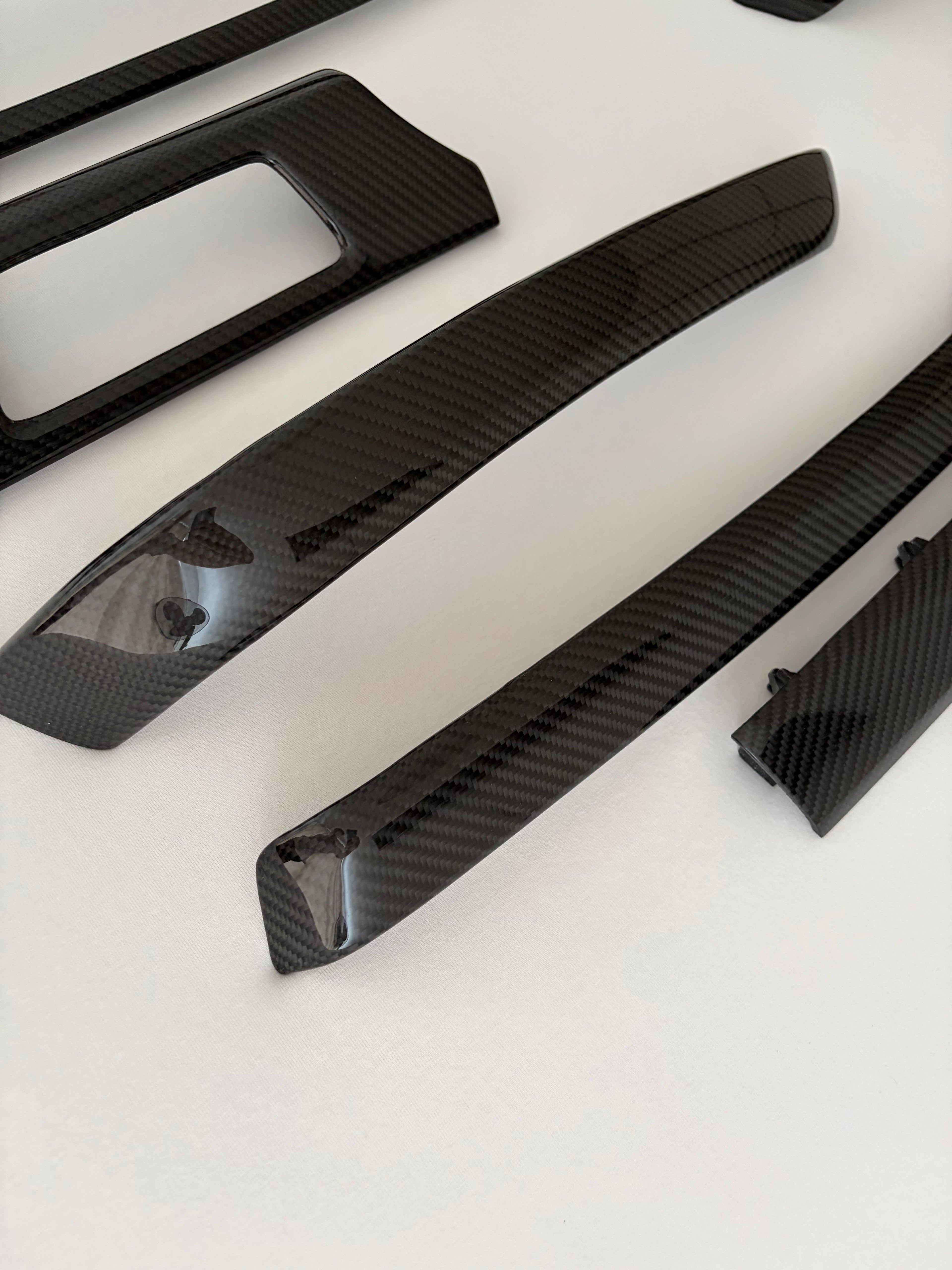 I6- Carbon Interior Leisten BMW E9X LHD