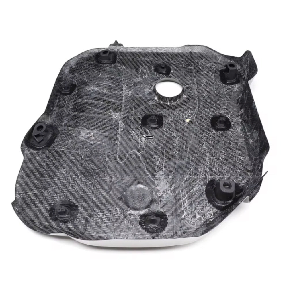 I6- Carbon Motorabdeckung B58 2019-2023
