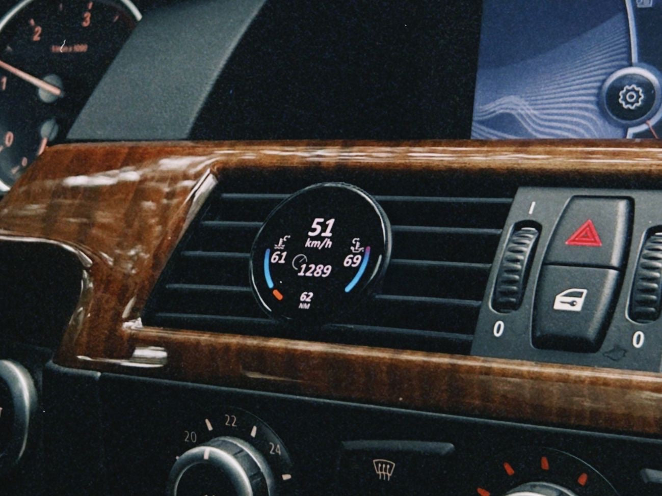 I6- Data Display E6x LHD