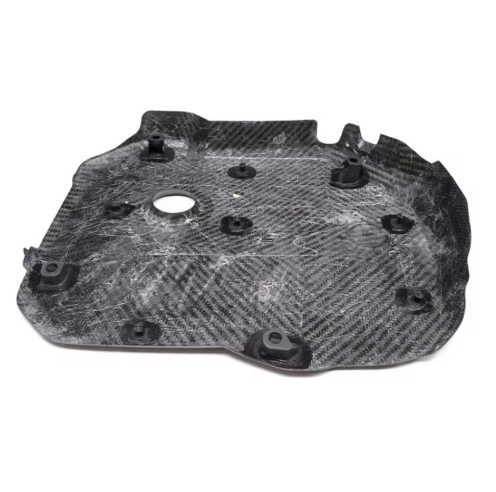 I6- Carbon Motorabdeckung B58 2019-2023