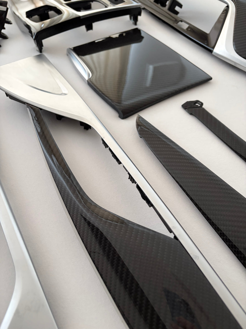 I6- Carbon Interior Leisten BMW G3X LHD