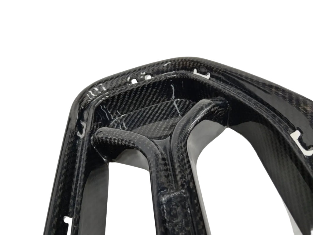 I6 - Carbon Niere/Grill G87