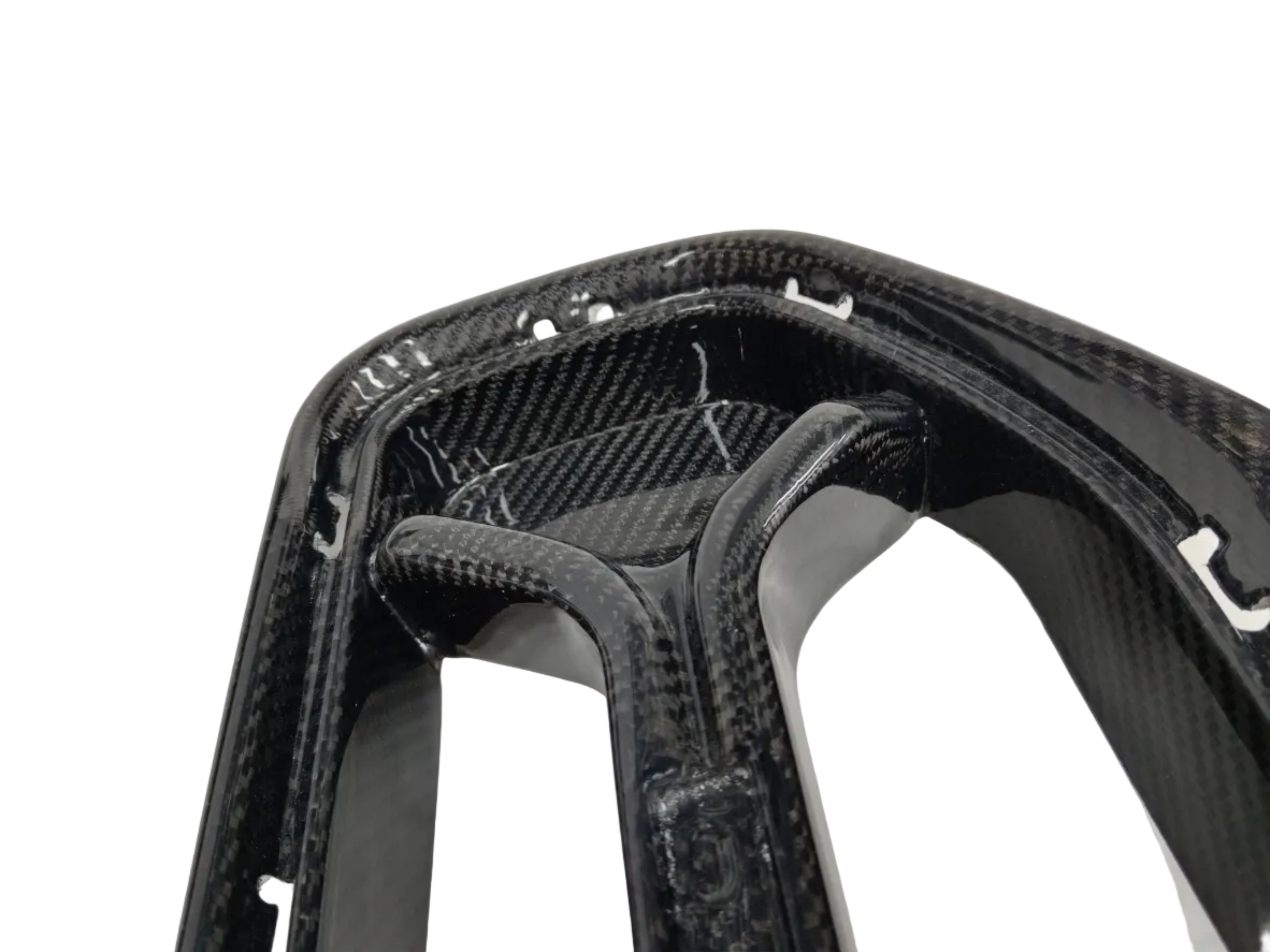 I6 - Carbon Niere/Grill G87