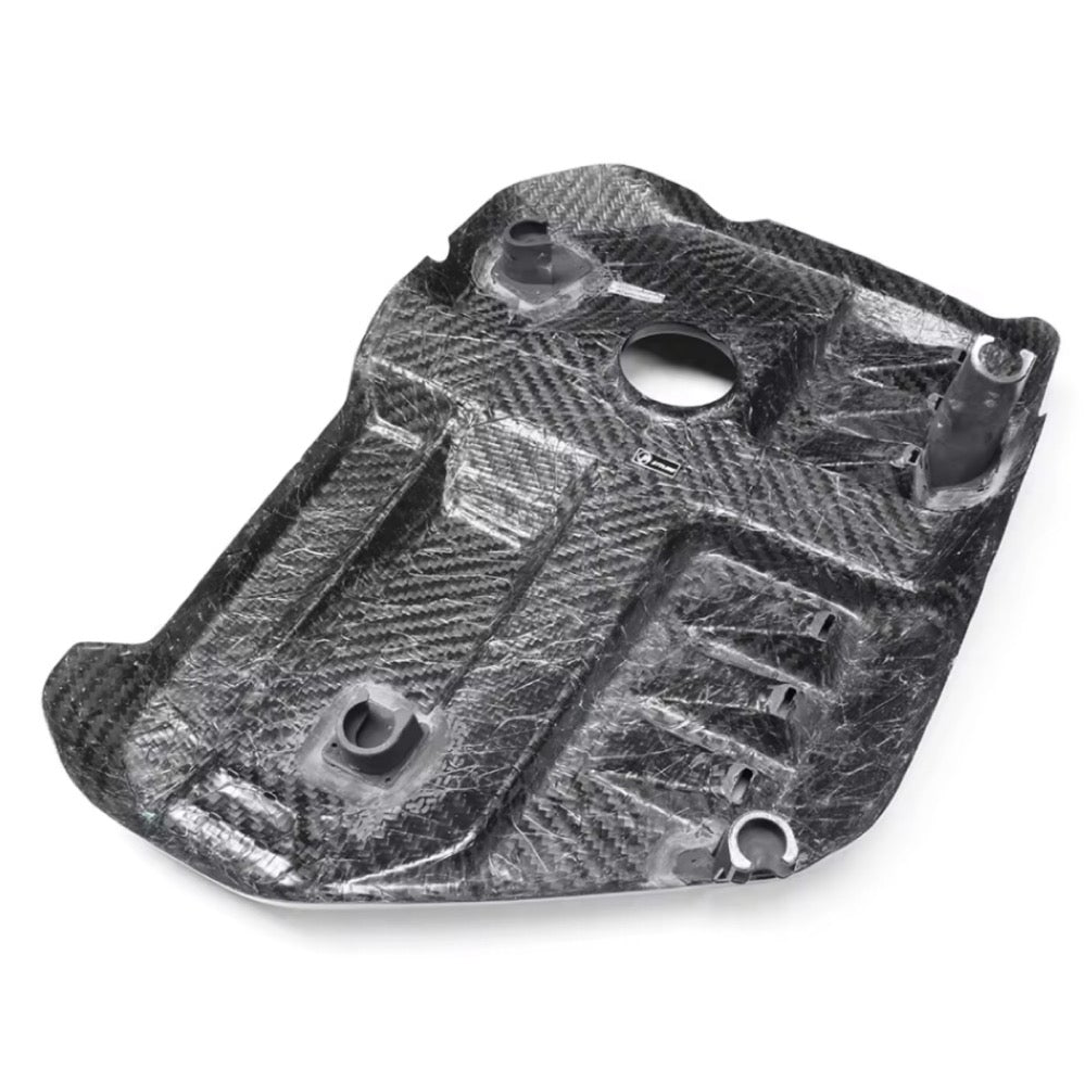 I6- Forged Carbon Motorabdeckung G8X