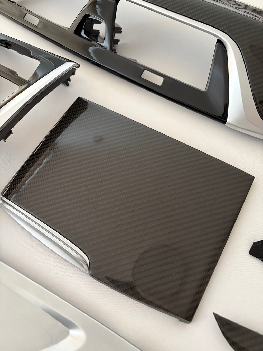 I6- Carbon Interior Leisten BMW G3X LHD