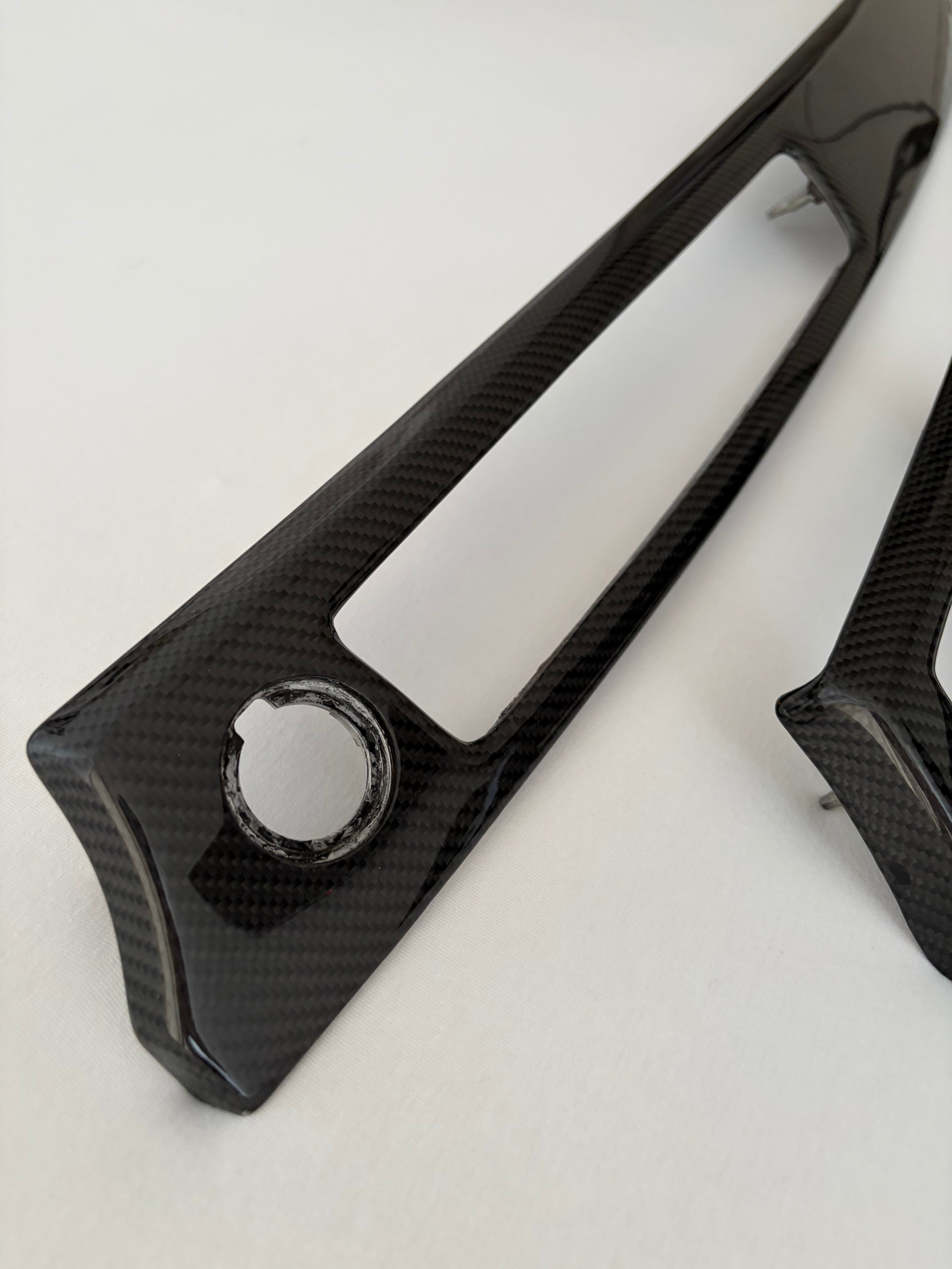 I6- Carbon Interior Leisten BMW E9X LHD