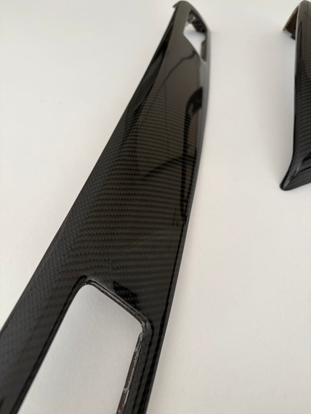 I6- Carbon Interior Leisten BMW E9X LHD