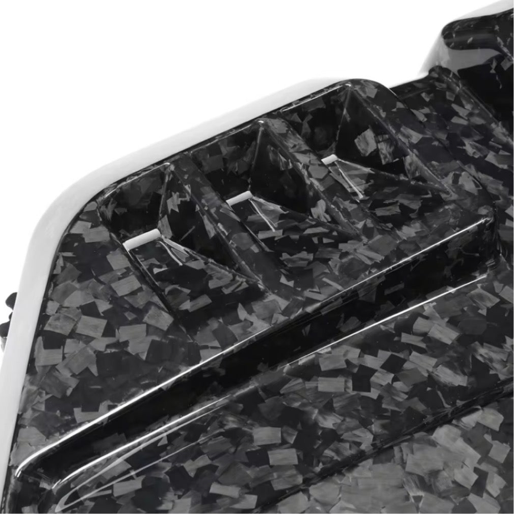 I6- Forged Carbon Motorabdeckung G8X